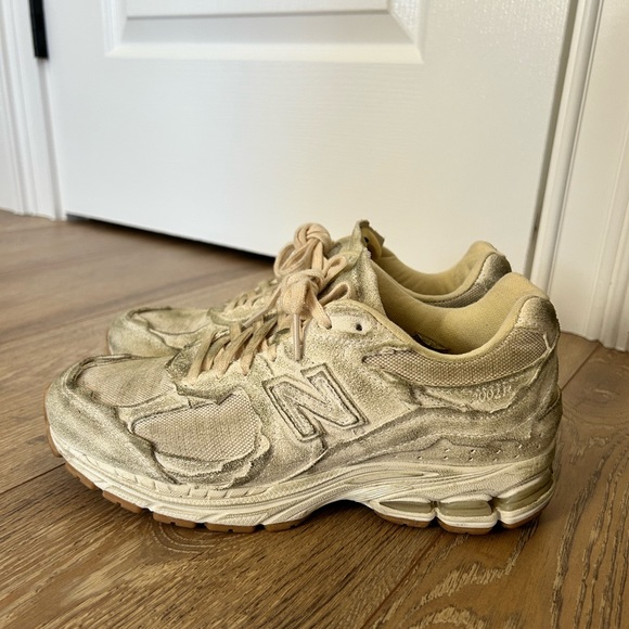 2002R 'Protection Pack - Distressed' – Size us 5.5 men US 5.5 M (US 7 W) - Picture 4 of 11